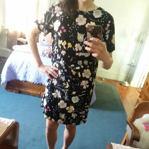 H&M DRESS - Picture 4 of 4